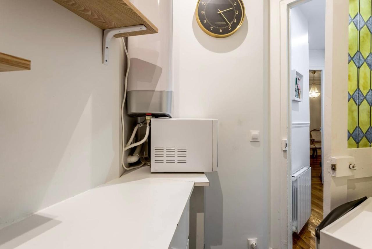 Abbesses - Superbe Appartement Avec Cheminees Paris Eksteriør bilde