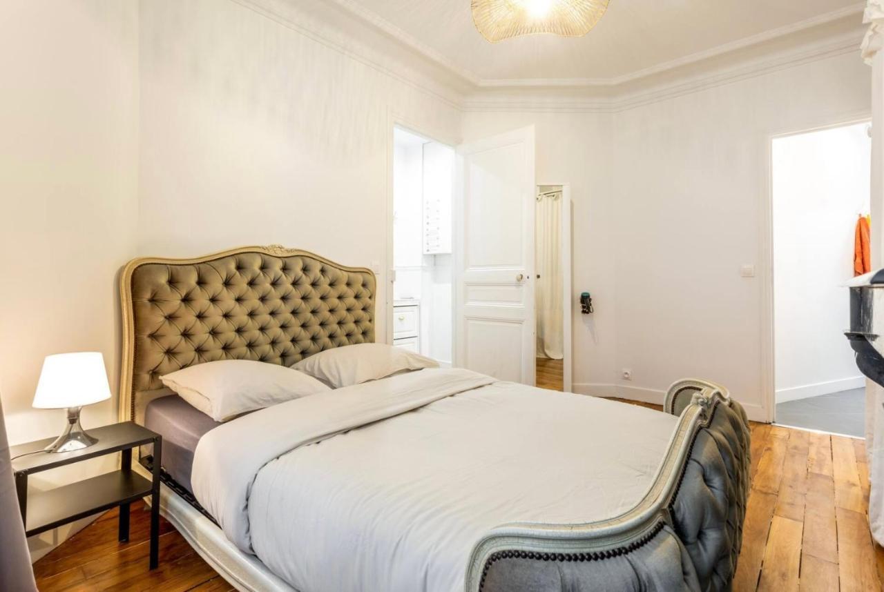 Abbesses - Superbe Appartement Avec Cheminees Paris Eksteriør bilde